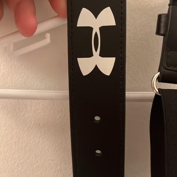 🔥🔥🔥Under Armour adjustable belt 🔥🔥🔥 - Picture 6 of 8